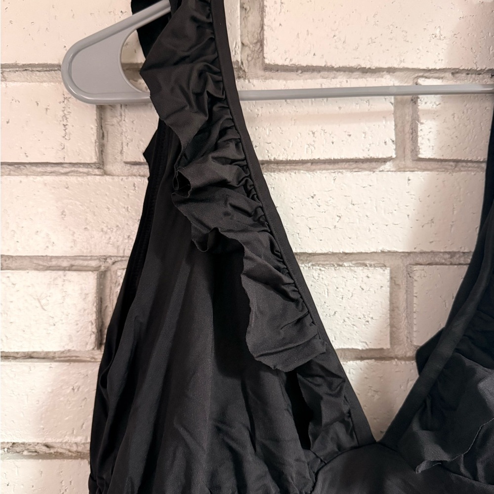 H&M Maternity Black Ruffled One Piece Bathing Suit - Picture 5 of 6